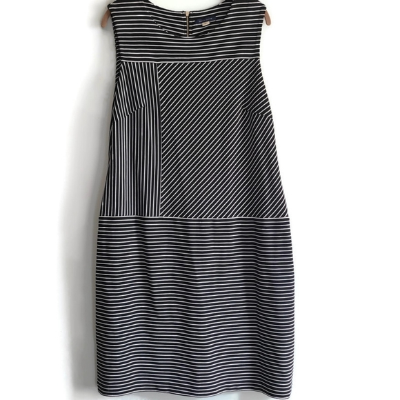 Tommy Hilfiger Dresses & Skirts - Tommy Hilfiger Size Sleeveles Dress Striped Black White Stripe Size 12 Womens.E